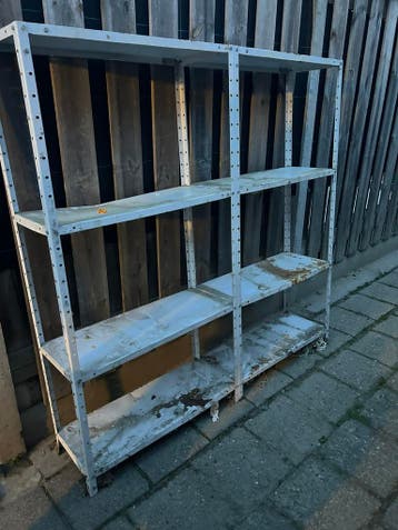 Oud ijzer.  Iemand die hier iers mee kan?