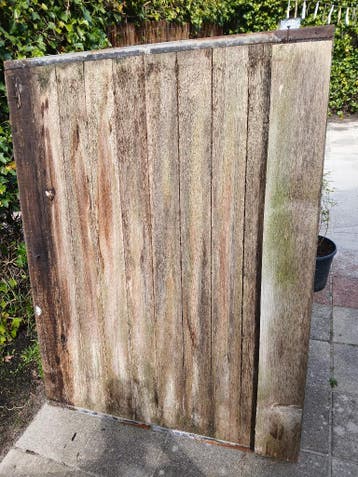 Sterk houten tafel/ afscheiding/ blad ( paardestal)