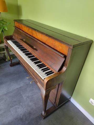 Gratis af te halen: Wolfframm Piano uit Dresden (ca. 1943)