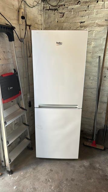 Beko koel-vriescombinatie