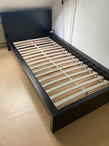 eenpersoons ikea bed, gratis