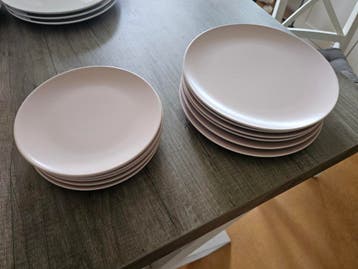 Roze ontbijt- en dinerborden (11 stuks)