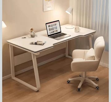 *FREE* Desk 120cm x 60cm - White