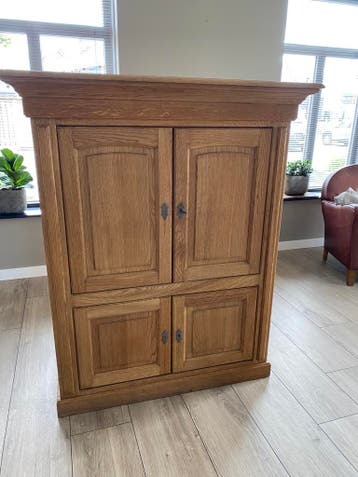 Gratis nette eikenhouten tv kast