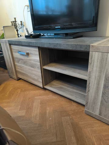 Tv kast gratis ophalen