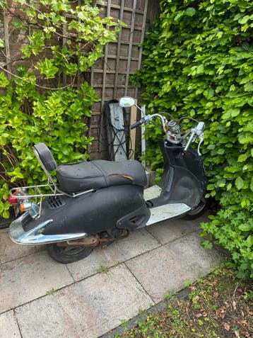 Scooter voor onderdelen - Motorblok in orde