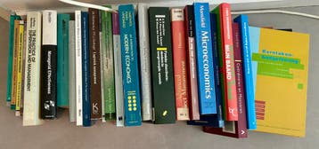 Verzameling boeken management, logistiek, inkoop, economie