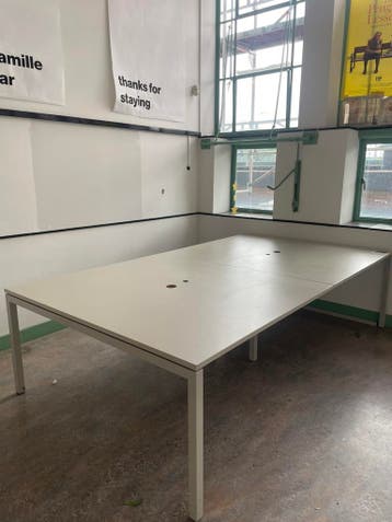 Gratis office desk