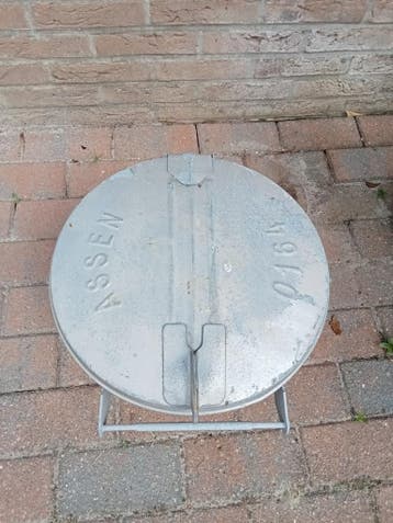 Gratis Vintage Assem 1964 metalen afvalemmer met deksel