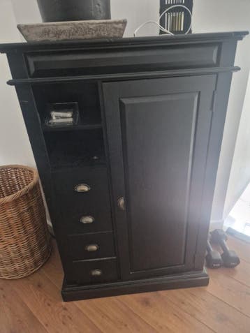 Houten kastje