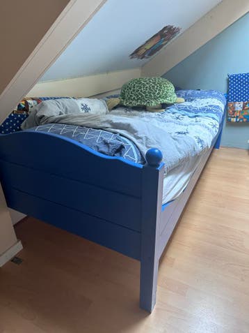 Eenpersoonsbed van massief hout - Gratis af te halen!