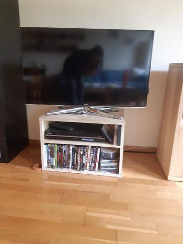 Zelfbouwkastje/televisiemeubel - gratis op te halen