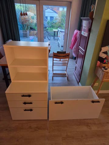Bureau kinderen (kast) GRATIS