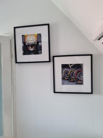 Gratis af te halen 2x lijst met foto formule 1