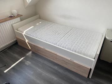 Eenpersoonsbed incl. matras, lattenbodem en 4-szn-dekbed