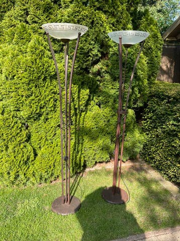2 staande lampen met glazen schaal