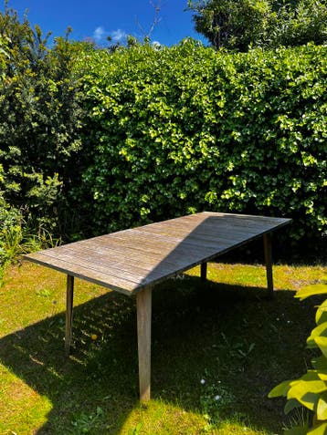 Houten tuintafel