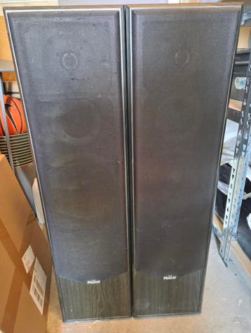 Magnat Concept 800 Speakers (FREE)