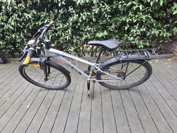 Opknappertje: Fiets met vastzittend stuur