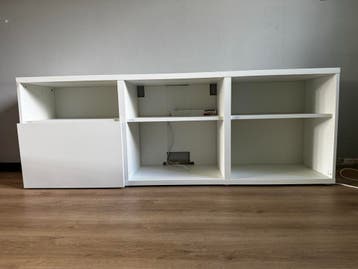 Gratis af te halen: IKEA tv-meubel