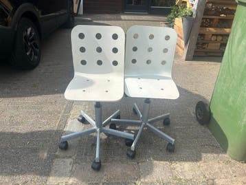 Ikea bureaustoel kind - wit (2 stuks beschikbaar)