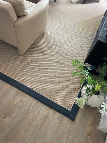 Groot sisal vloerkleed met grijze bies