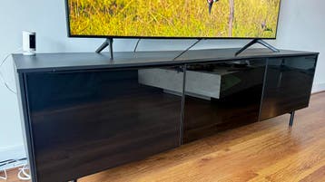 Gratis : IKEA RANNÄS TV-meubel met glazen lades - Zwart