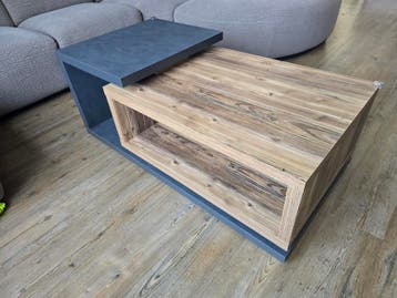 Grote salontafel met eiken en beton look