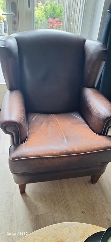 GRATIS Comfortabele fauteuil - Grijs stof en Bruin leer
