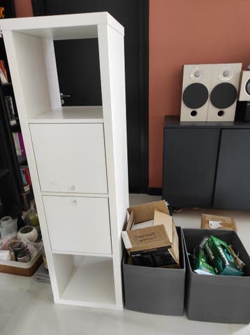 Gratis op te halen: Witte kast met lades en planken