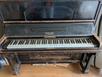 Antieke Kuhse akoestische piano - gratis af te halen
