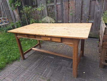 Gratis afhalen: massief grenen eettafel (90x160 cm)