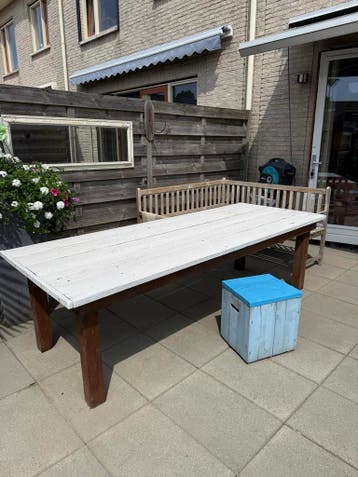 Grote steigerhouten hoekbank met tafel (klusproject)