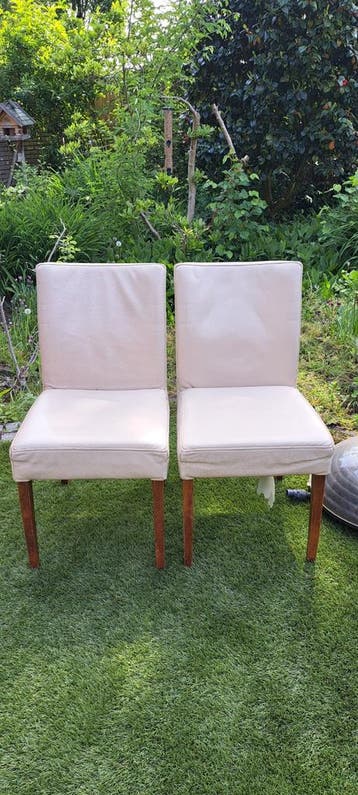 2 stoelen gratis af te halen