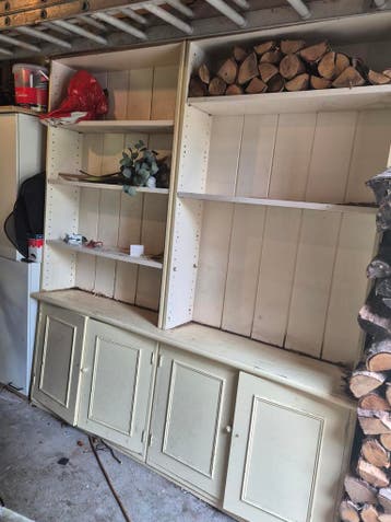 Robuuste houten kast - gratis af te halen