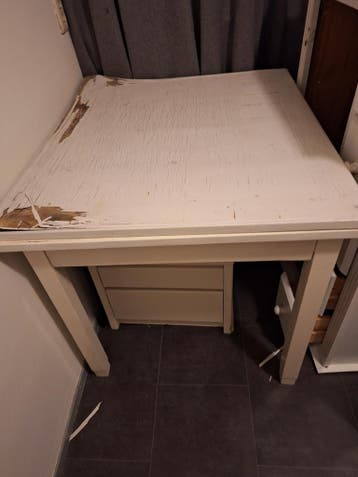 Gebruikte tafel met 2 uitschuifbare delen - opknapper
