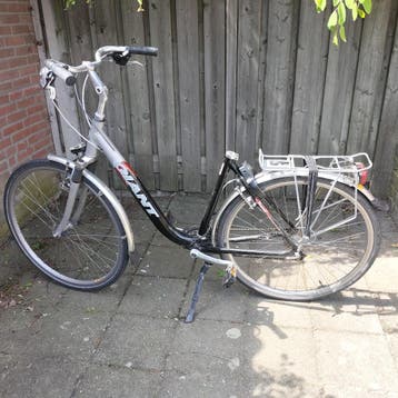 Slechte fiets voor oud ijzer of onderdelen