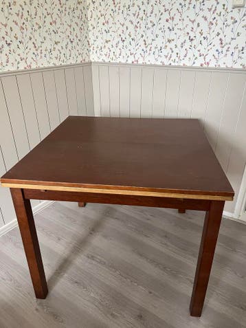 Uitschuifbare eettafel