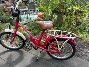 Loekie fiets - Gebruikt maar degelijk kinderfietsje