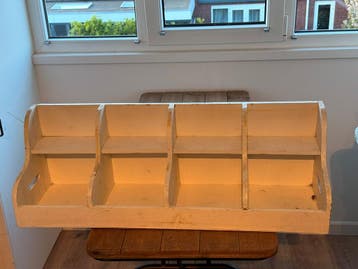 Vintage houten bakje met 4 vakken - wit geverfd