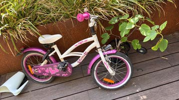 Gratis kinderfietsje met lekke band