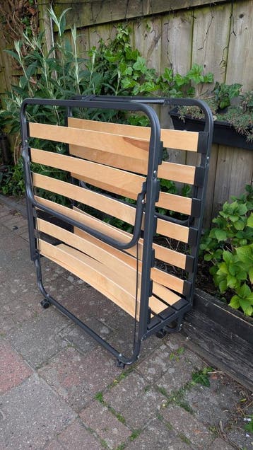 Logeerbed