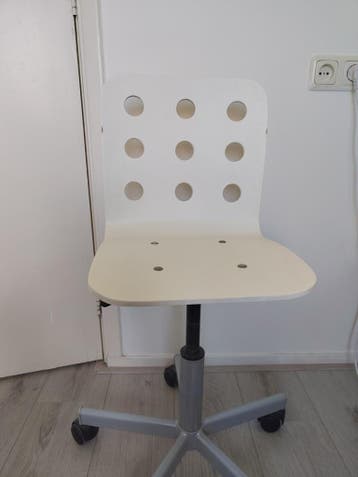 IKEA Jules bureaustoel - functioneel, lakje nodig