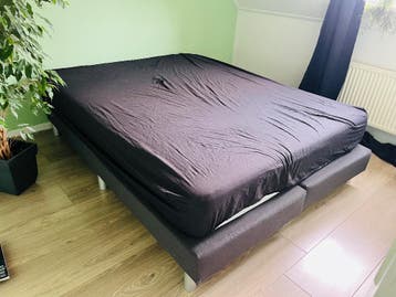 Gratis onderstel tweepersoons of eenpersoons boxspring