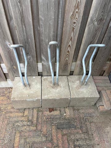 3x Fietsenrek voor 3 fietsen - Betonblokken