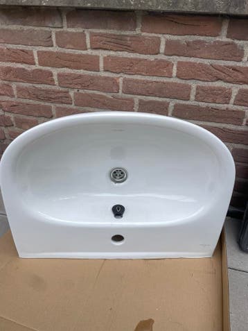 Gratis af te halen: Nieuwe wasbak, nooit gebruikt