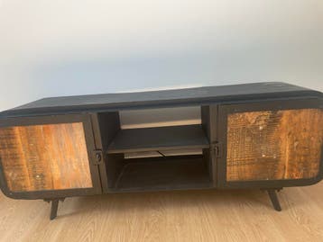 Gratis TV-meubel/dressoir - Industrieel design