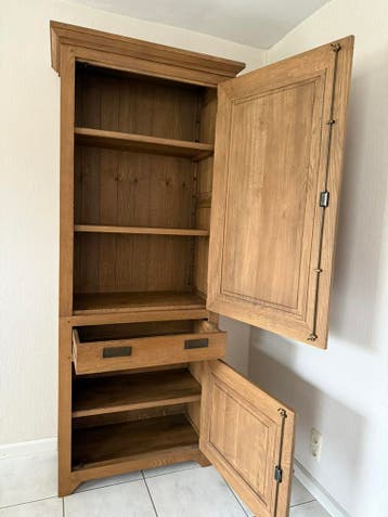 Gratis buffetkast en salontafel