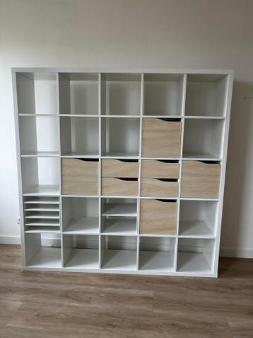 Kallax kast met lades, deurtjes en vakken
