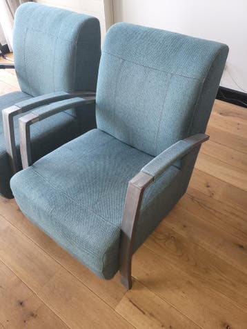 GRATIS Twee comfortabele blauwe fauteuils met modern design